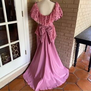 VTG Pink Ruffles Lace Prom Pageant Gown SOUTHERN BELLE Dress Barbiecore 11 / 12